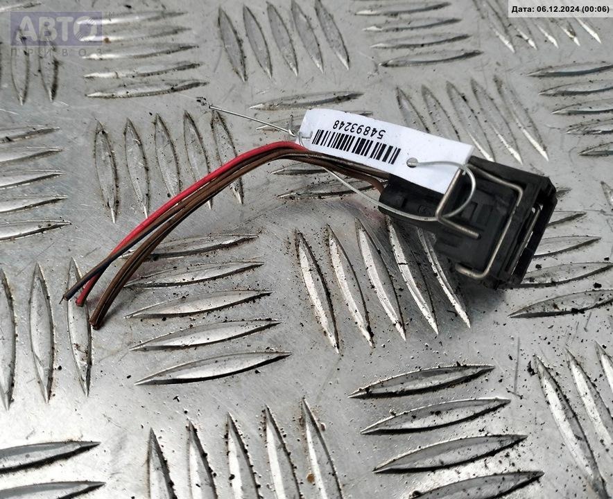 Разъем AUX / USB к Volkswagen Passat 1998