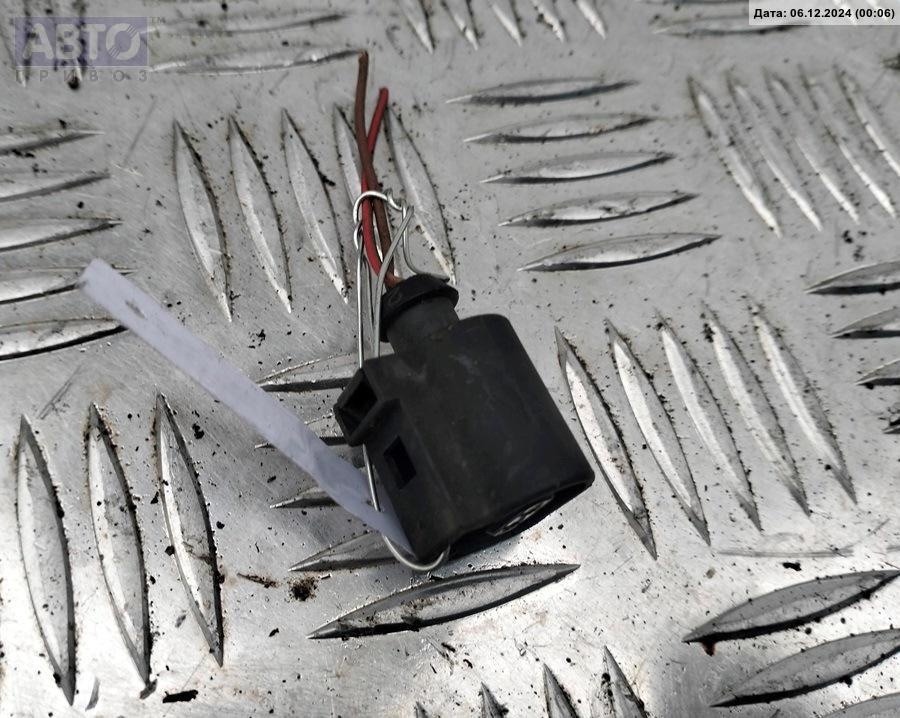 Разъем AUX / USB к Volkswagen Caddy 2006