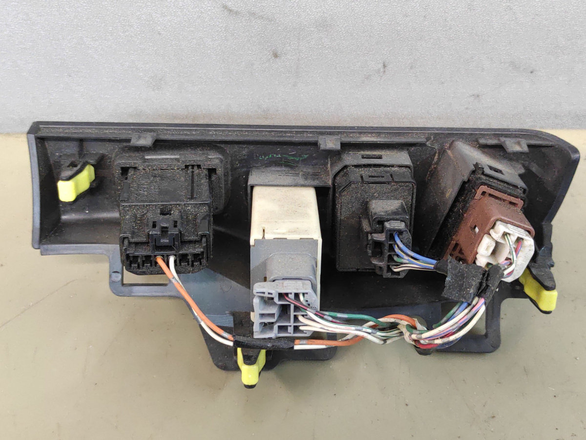 Блок кнопок к Toyota Sequoia 2006