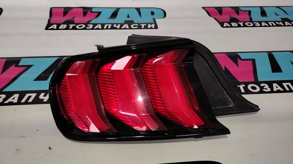 Фонарь задний левый к Ford Mustang 2019