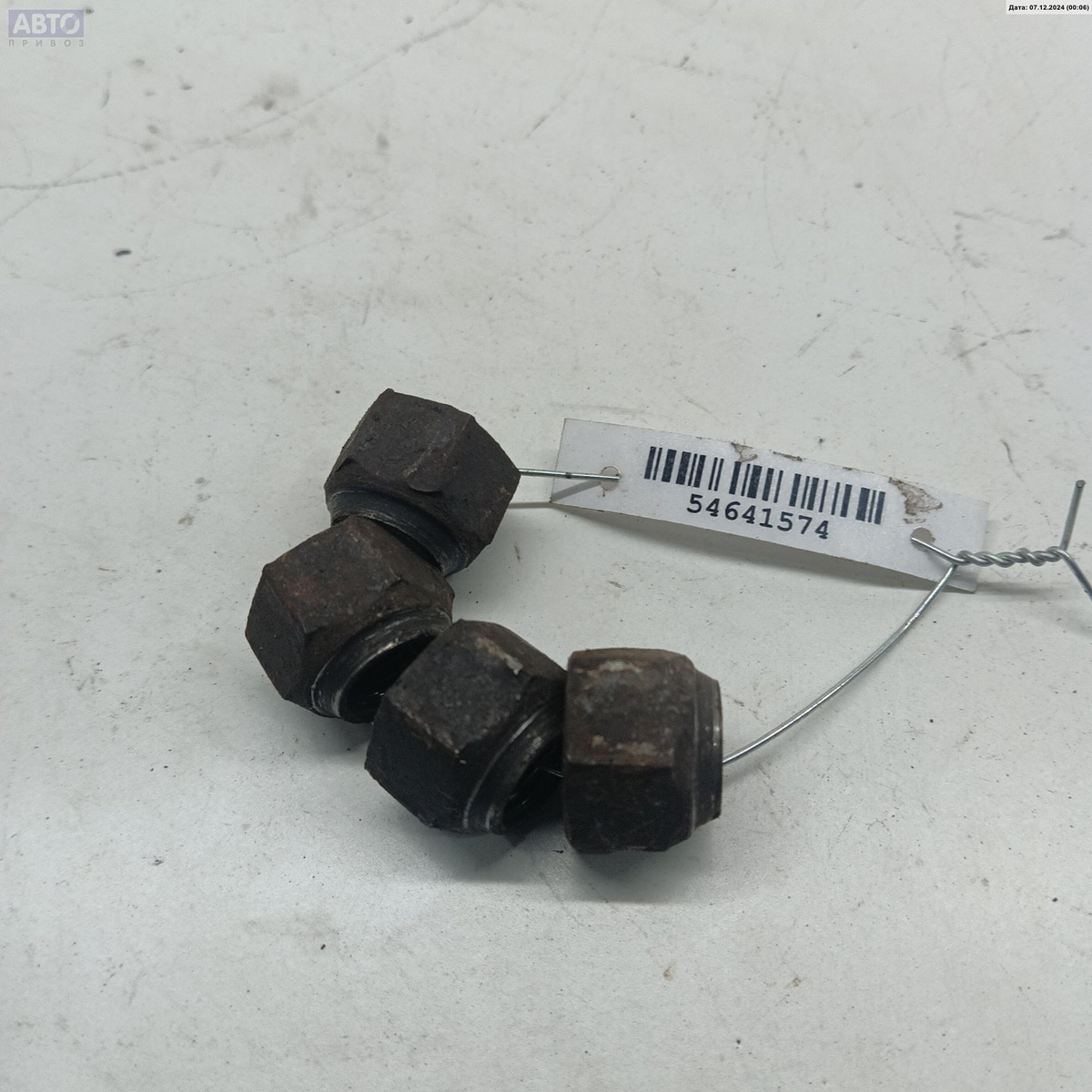 Болт к Ford Fusion 2007