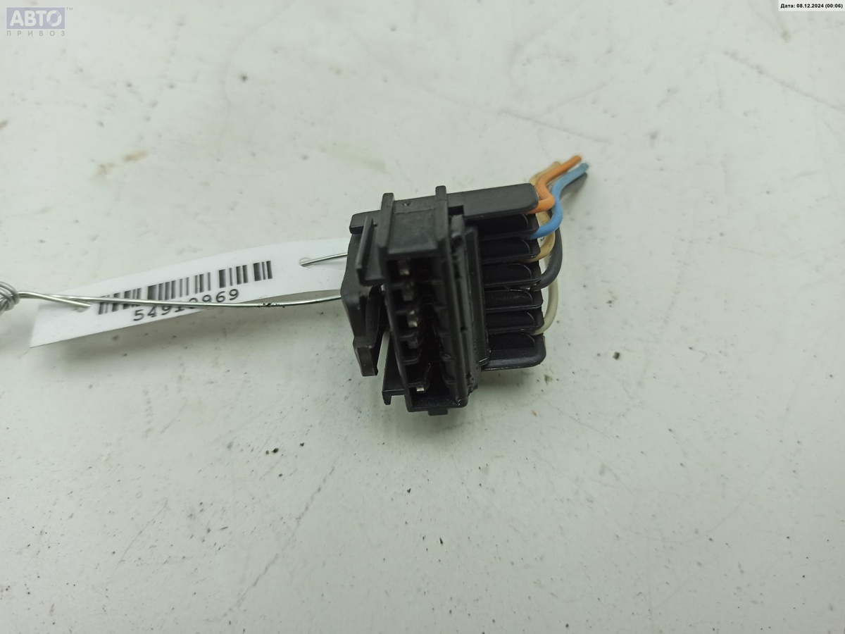 Разъем AUX / USB к Renault Scenic 2006