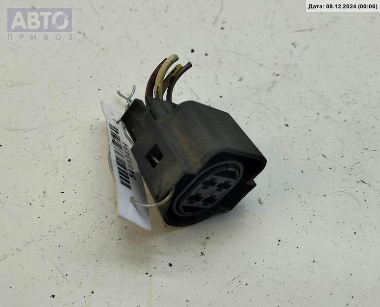 Разъем AUX / USB к Volkswagen Golf 1995