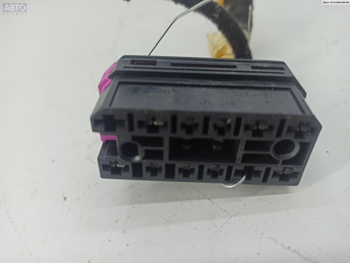 Разъем AUX / USB к Audi A6 1998