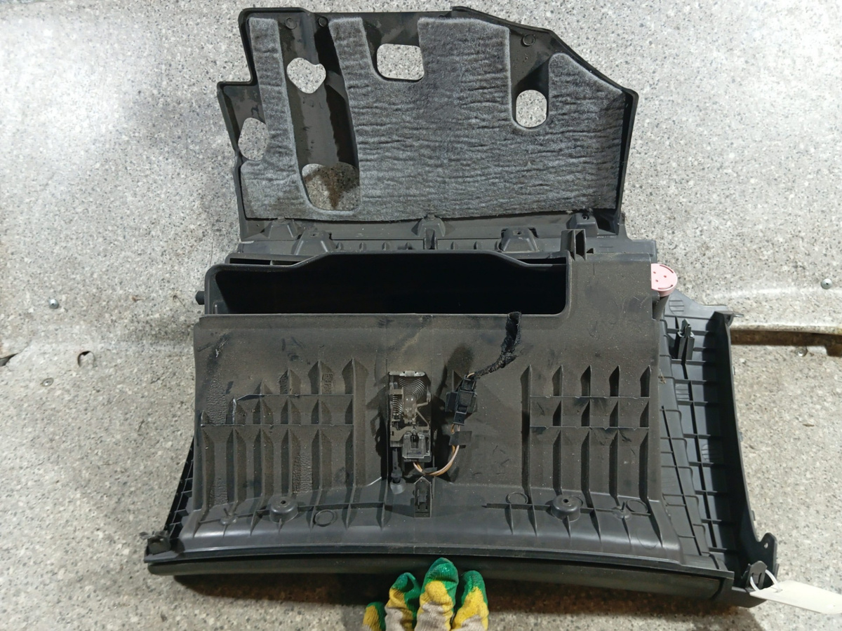 Бардачок к Chevrolet Cruze 2010