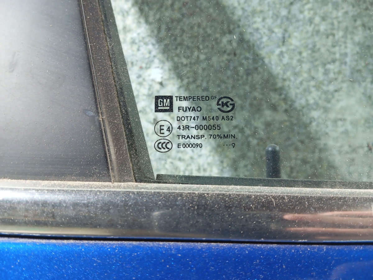 Стекло двери передней правой к Chevrolet Cruze 2010