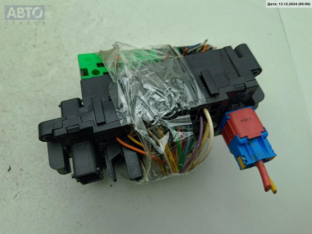 Короб предохранителей к Citroen Xsara Picasso 2000