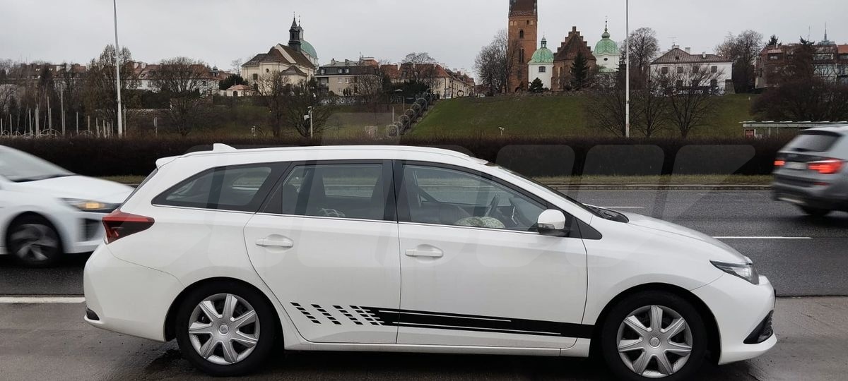 Toyota Auris II Рестайлинг, 2015