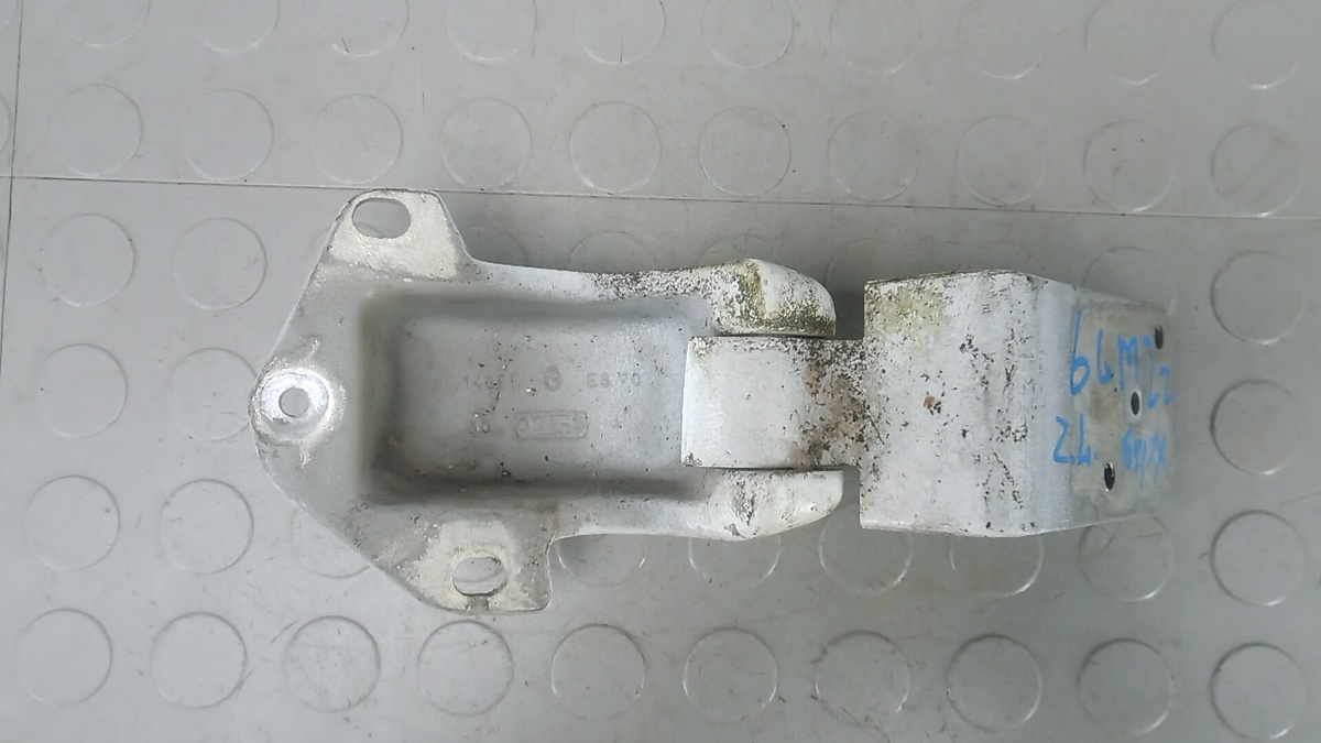 Петли к Renault Master 2005