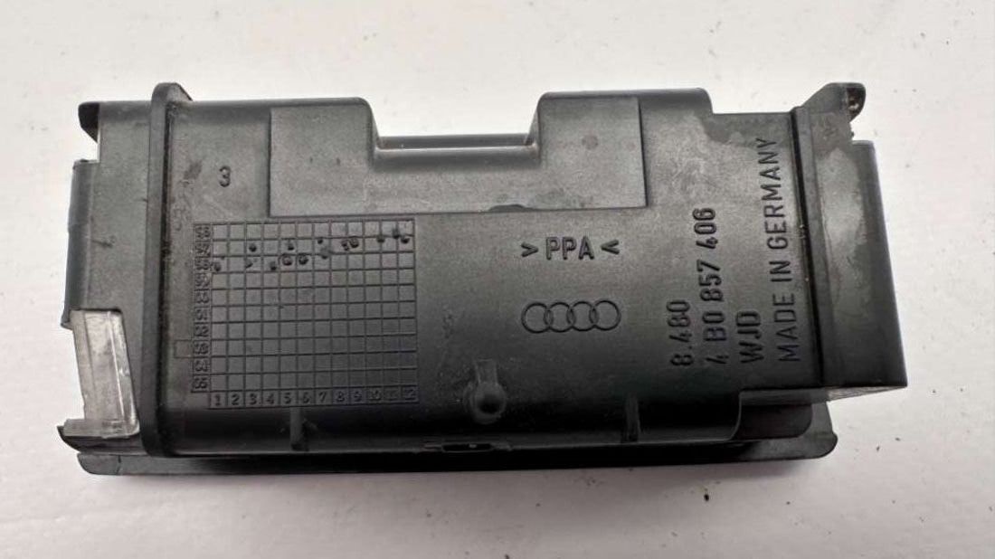 Пепельница к Audi A6 2003