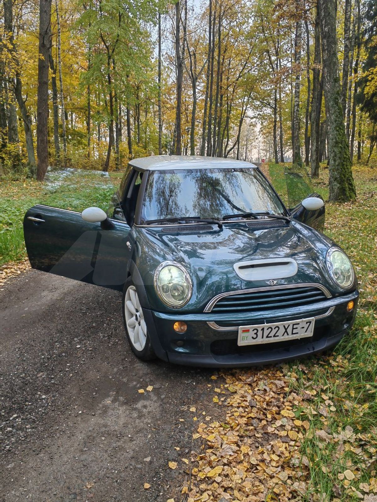 MINI Cooper I (R50), 2004