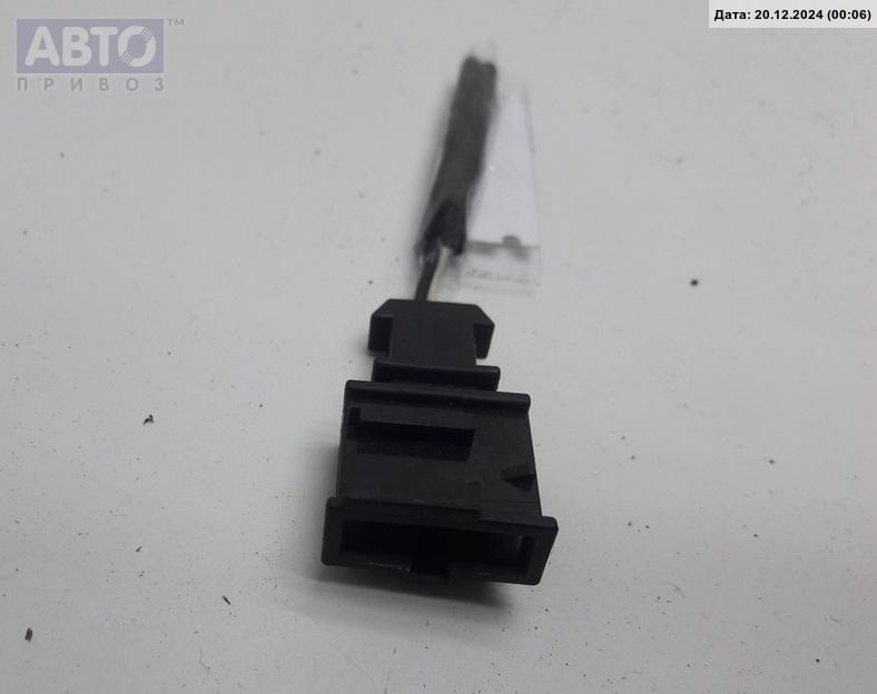 Разъем AUX / USB к Volkswagen Passat 2001