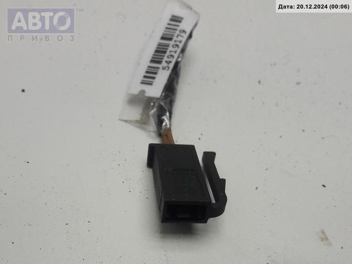 Разъем AUX / USB к Volkswagen Passat 2001