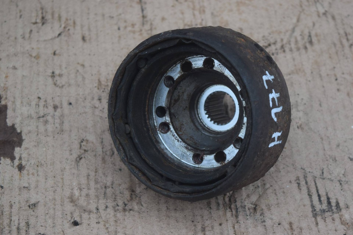 Хвостовик (фланец) заднего моста к Volvo XC70 2006