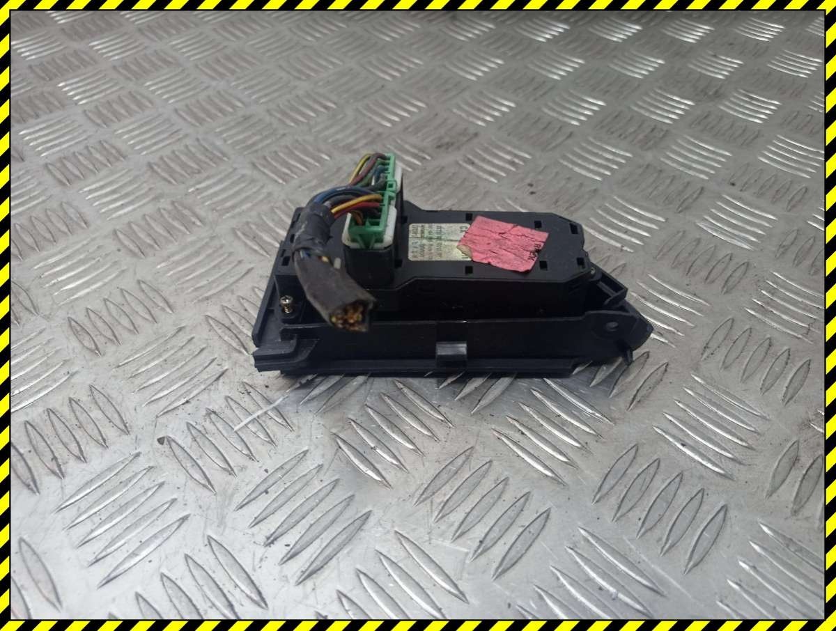 Блок управления стеклоподъемниками  к Honda Civic 2001