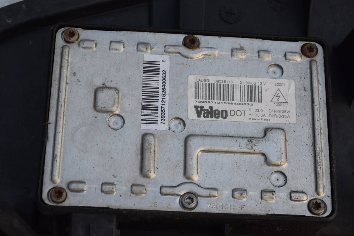 Блок розжига ксенона к Volvo XC70 2006