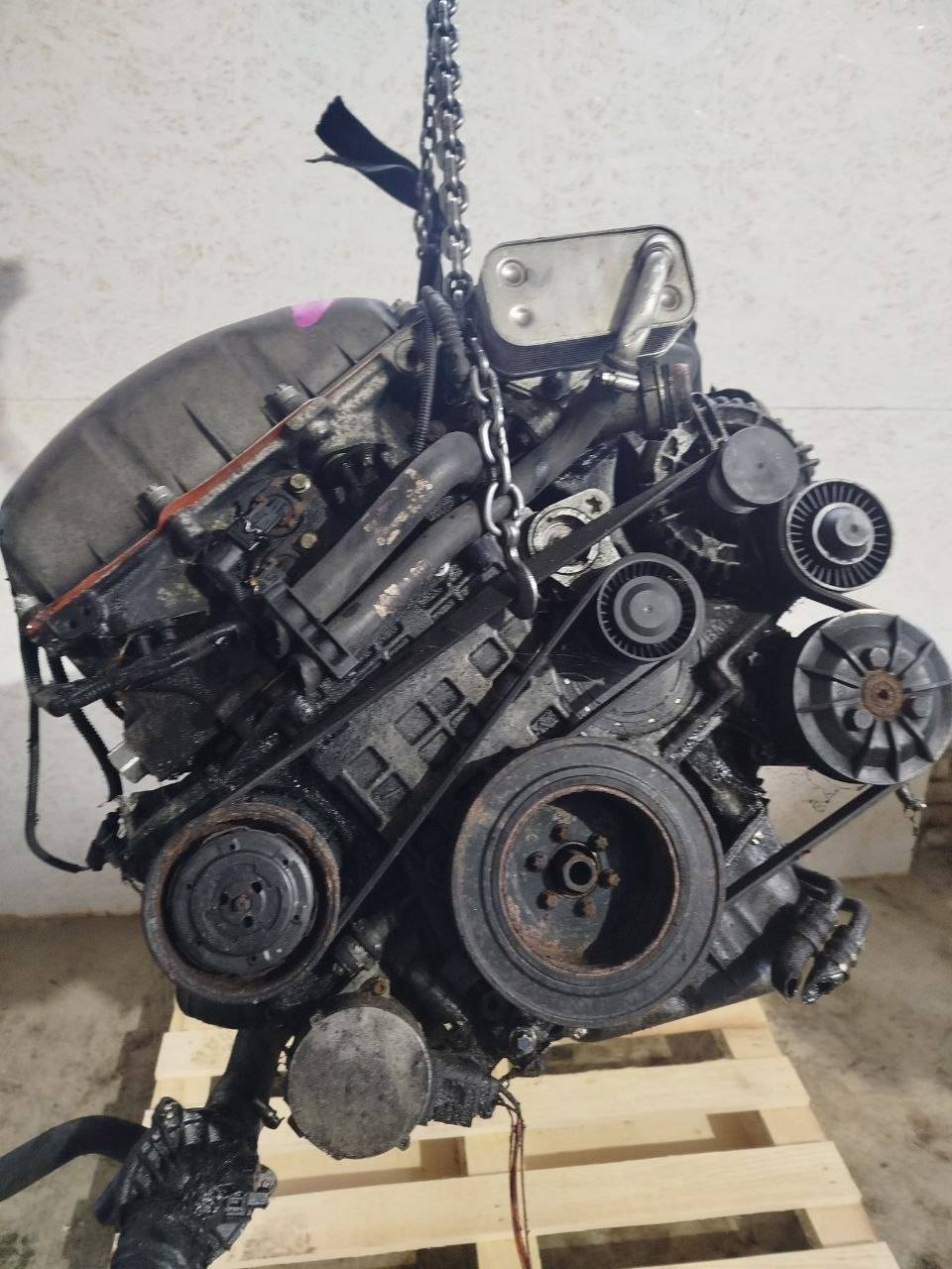 Двигатель к BMW  2005