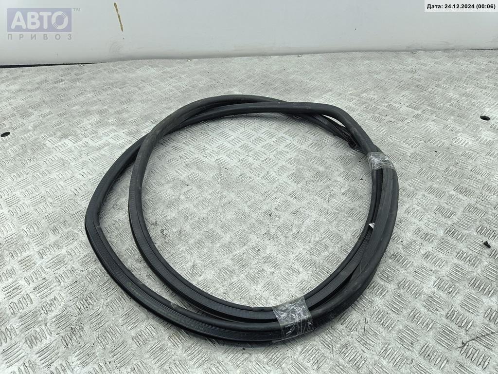 Уплотнитель к Mercedes-Benz Vito 2009