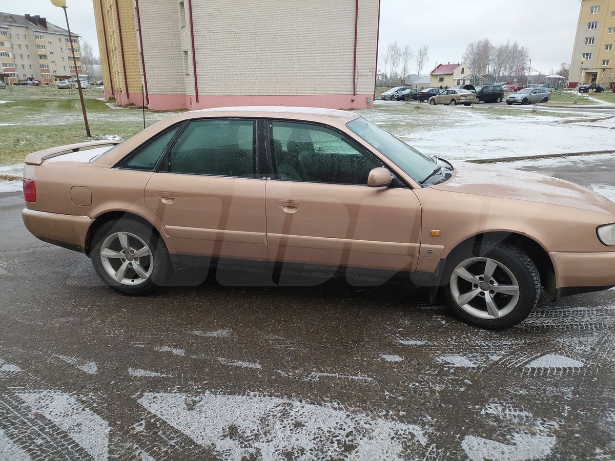 Audi A6 I (C4), 1995