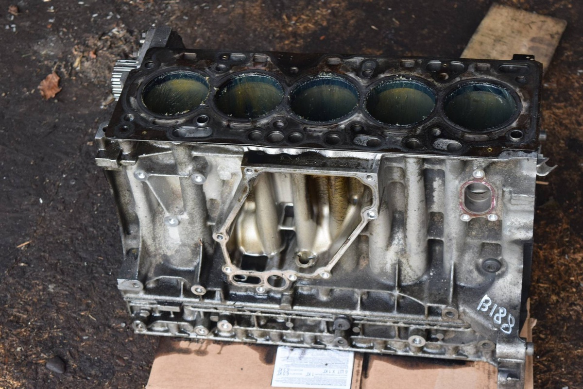 Блок цилиндров к Volvo XC60 2009