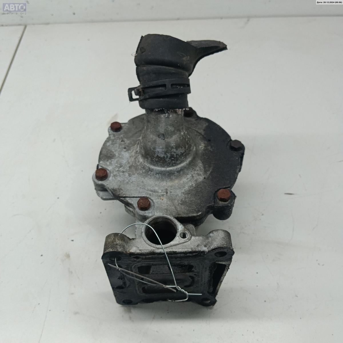 Помпа к Ford Mondeo 2004
