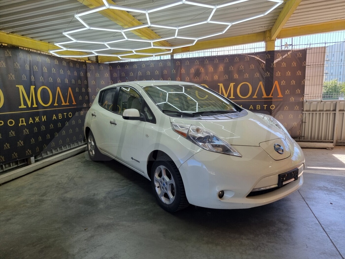 Nissan Leaf I (ZE0/AZE0), 2012