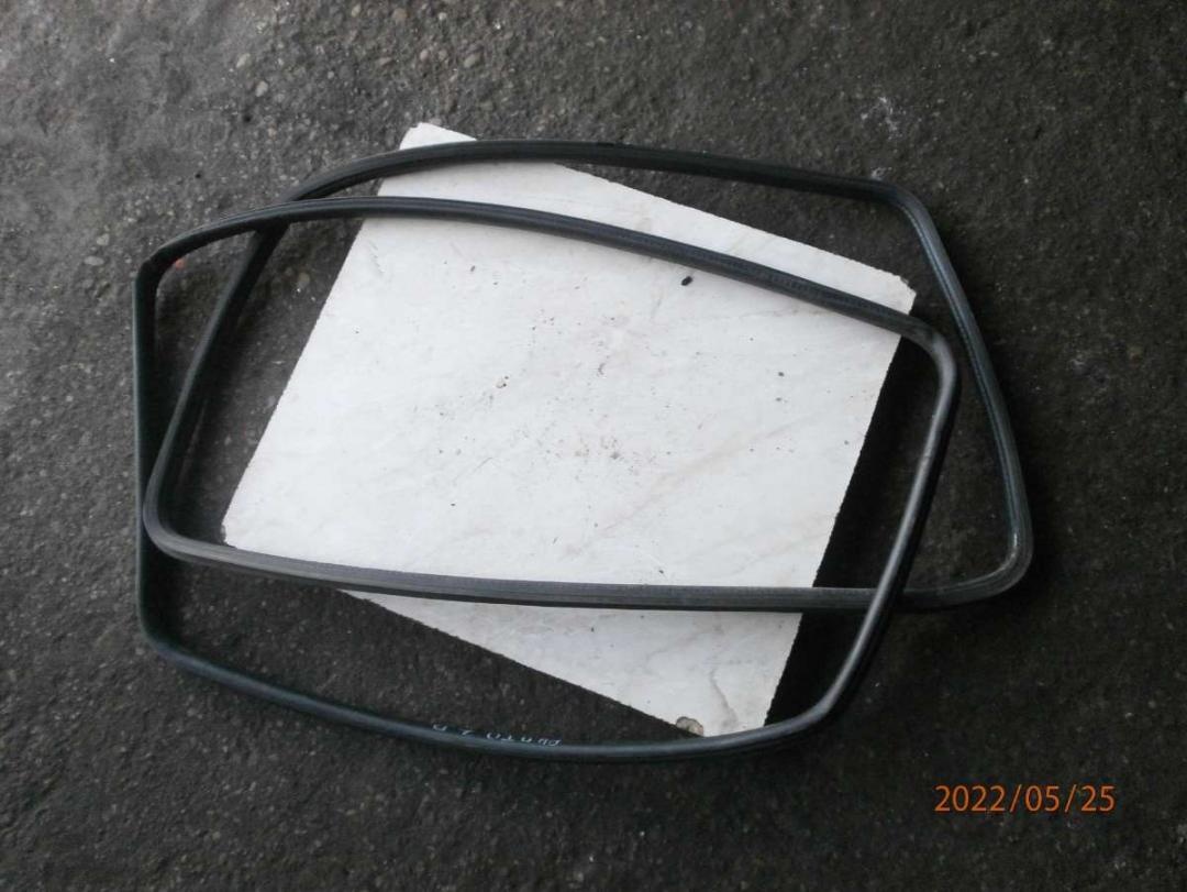 Уплотнитель к Fiat Punto 1998