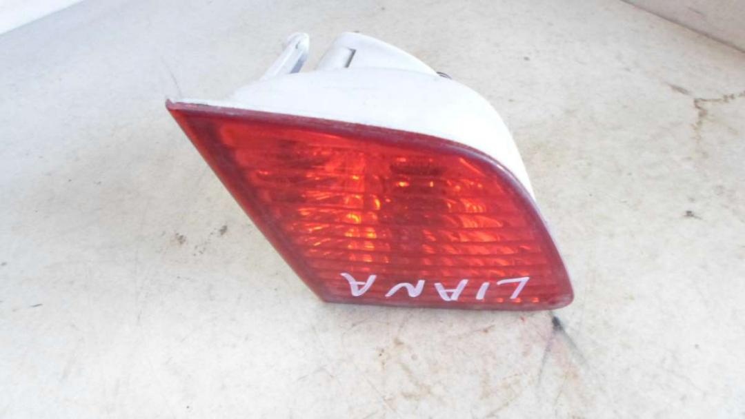 Фонарь противотуманный левый к Suzuki Liana 2005