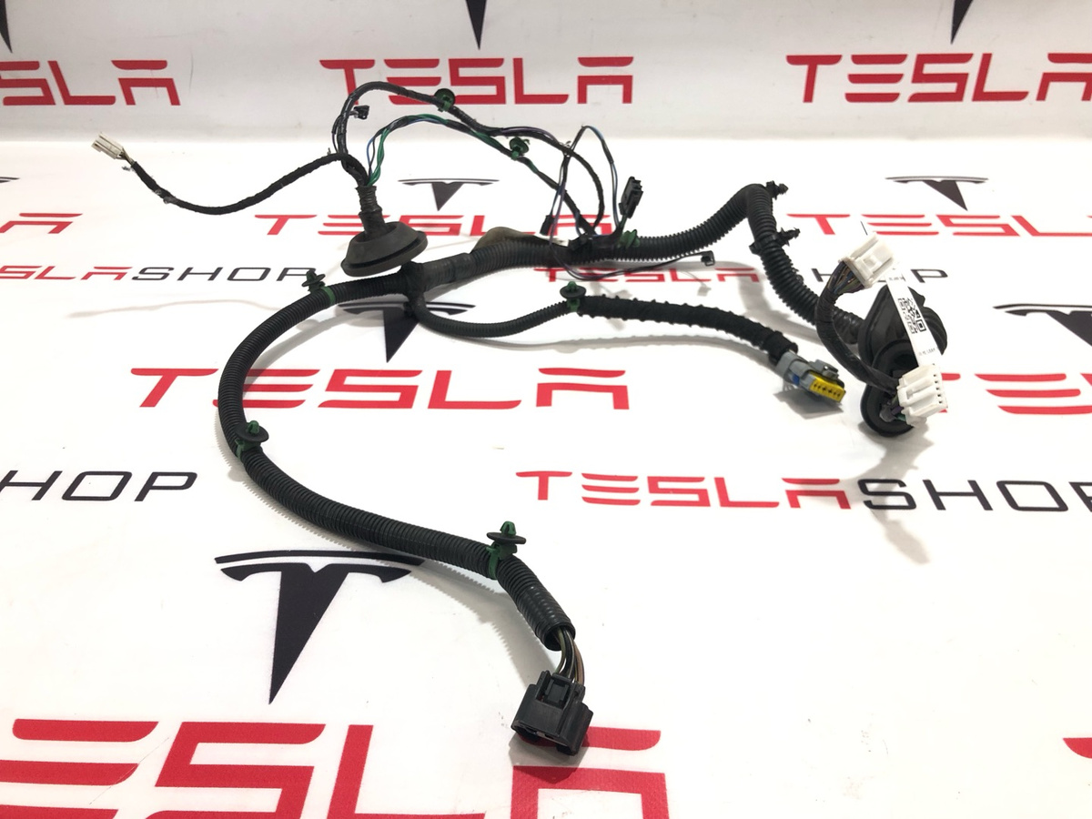 Проводка двери к Tesla Model S 2013