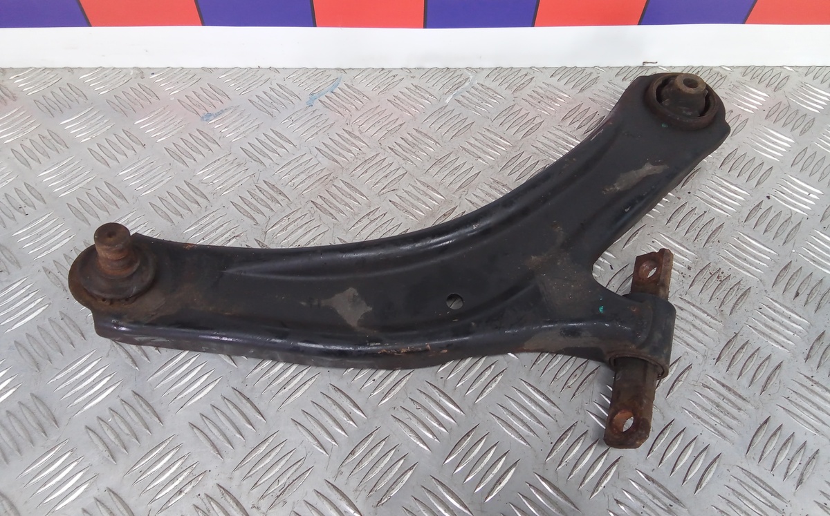 Рычаг передний к Nissan Qashqai 2010
