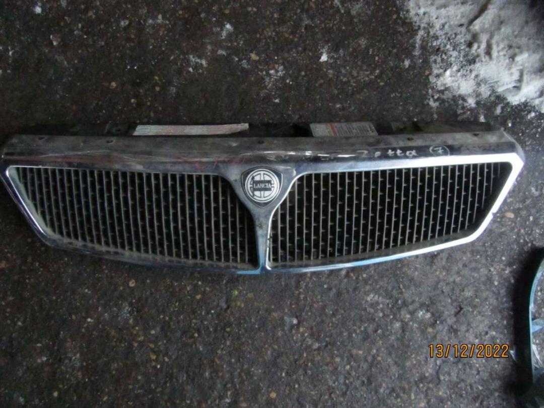 Решетка радиатора к Lancia Zeta 1998