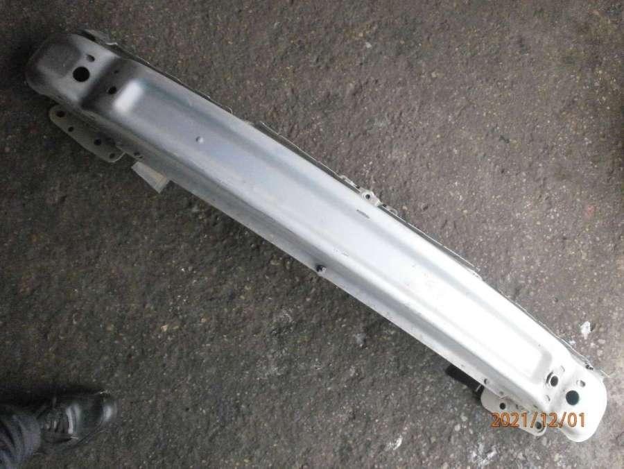 Усилитель бампера к Renault Laguna 2005