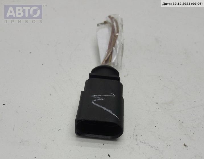 Разъем AUX / USB к Volkswagen Passat 2004