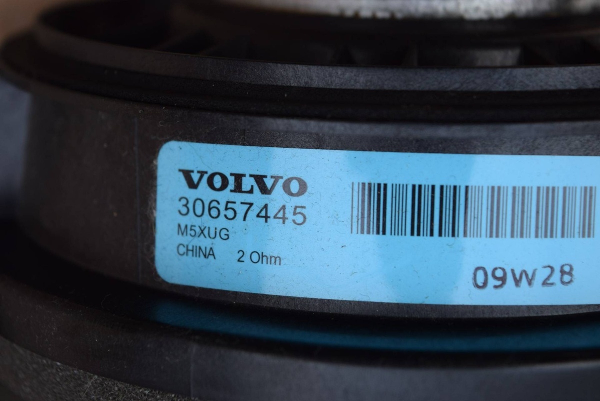 Динамик к Volvo XC60 2009