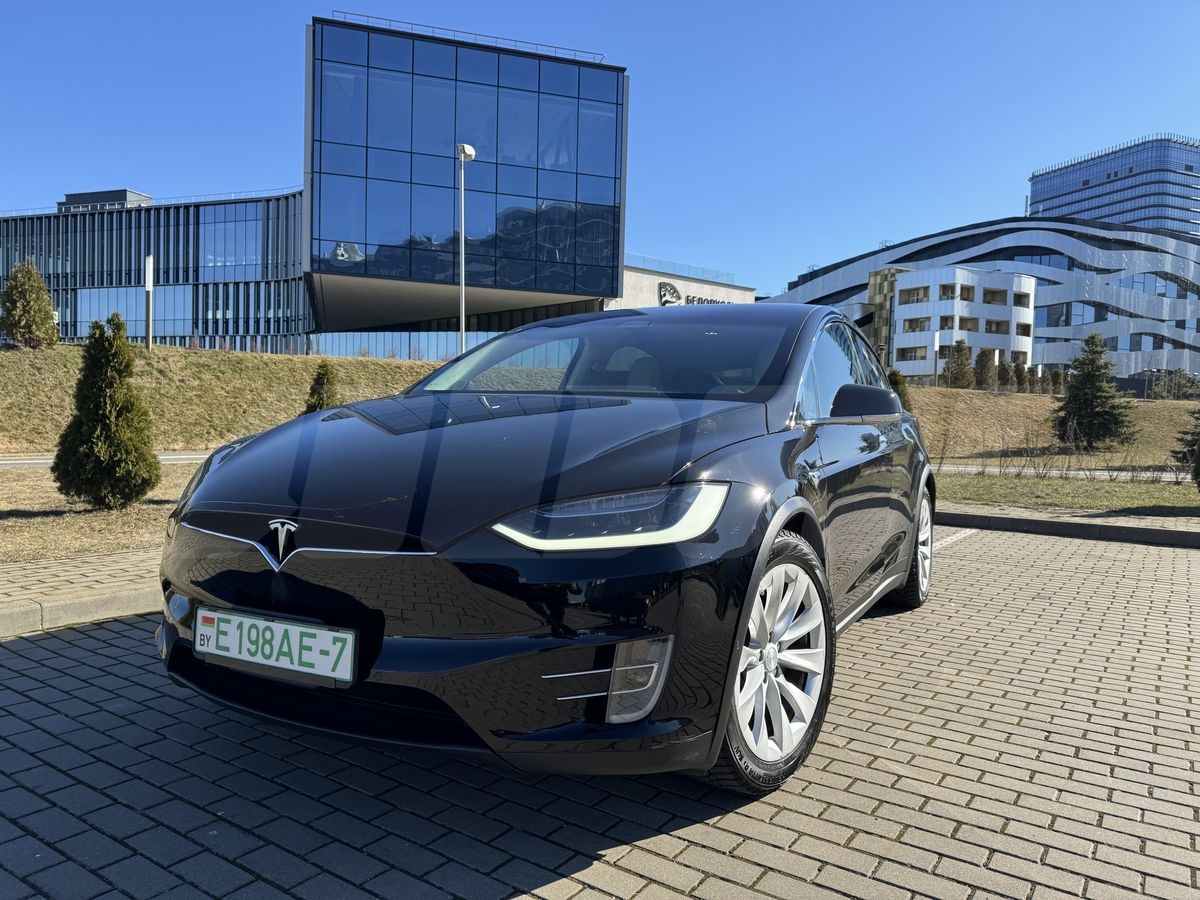 Tesla Model X I, 2017