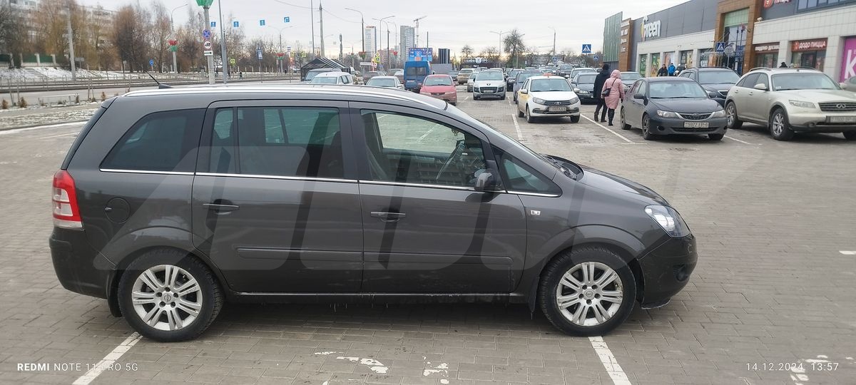 Opel Zafira B Рестайлинг, 2009