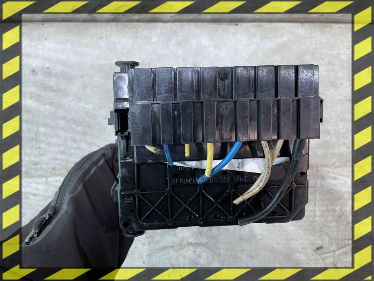 Блок предохранителей к Citroen C2 2006