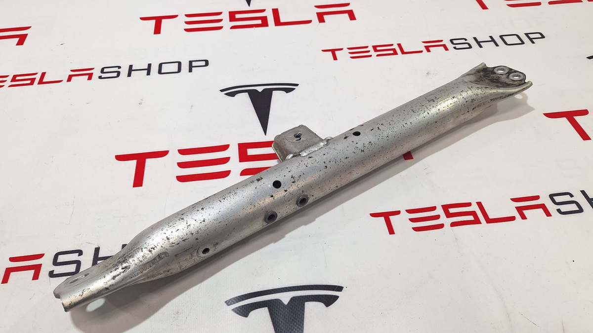 Распорка стоек к Tesla Model S 2013