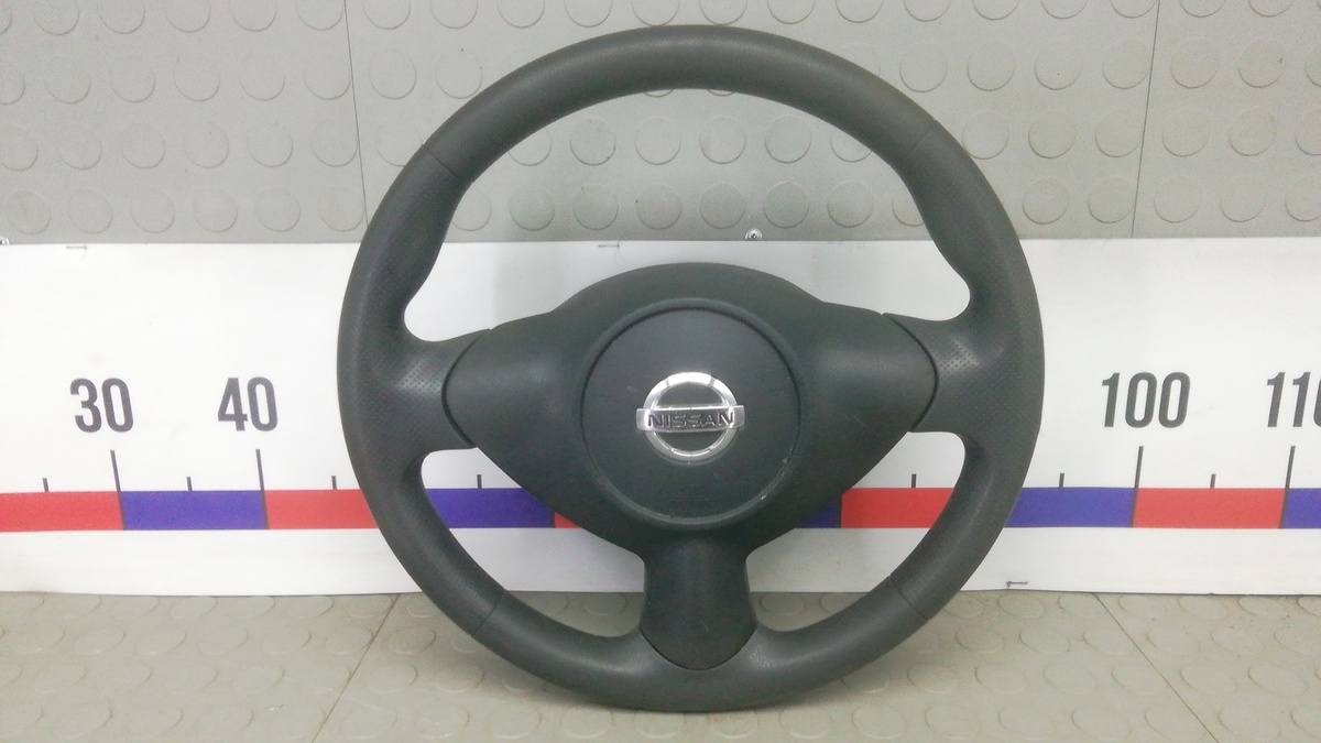 Руль к Nissan Juke 2011