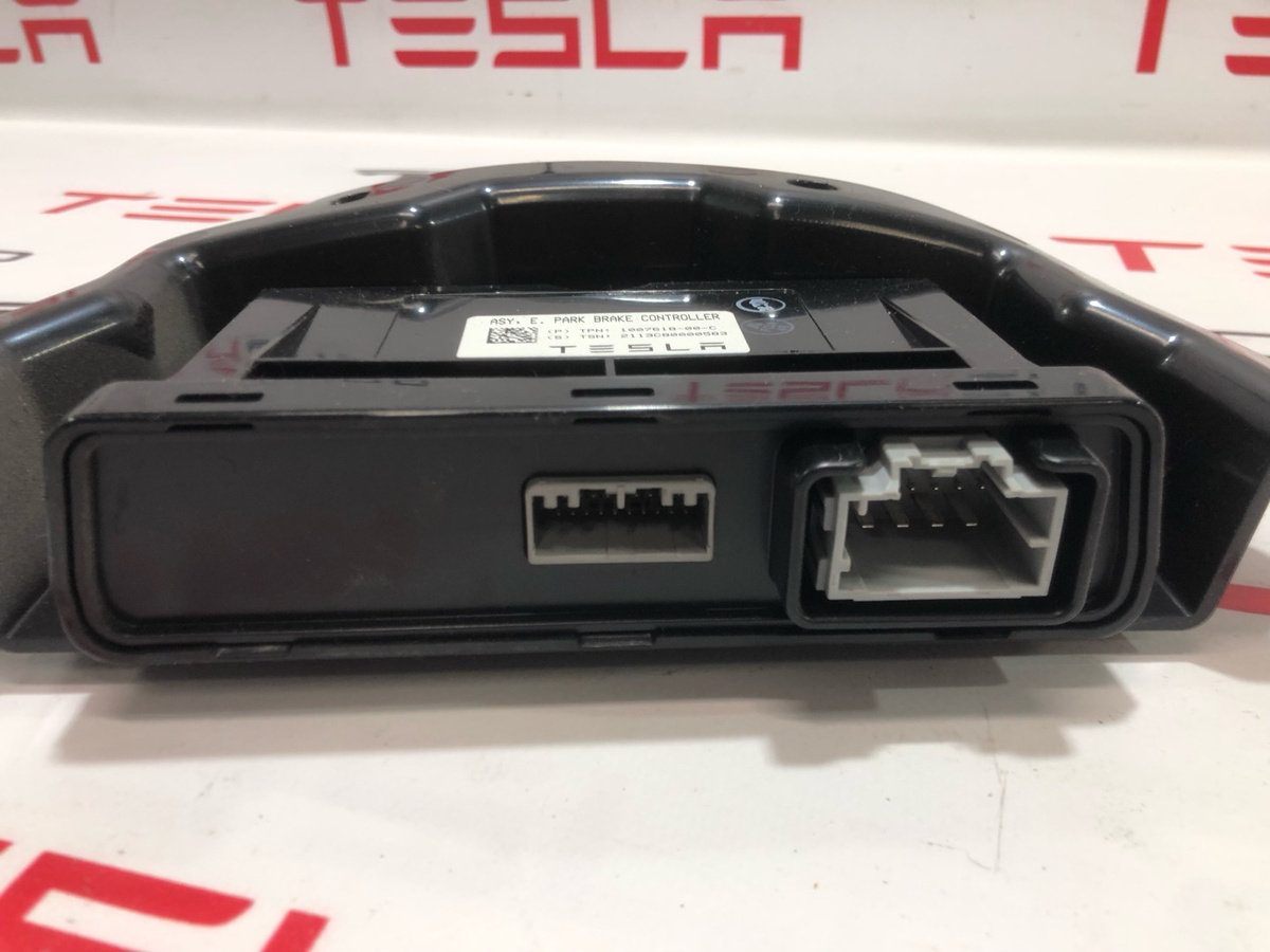 Электроручник к Tesla Model S 2013
