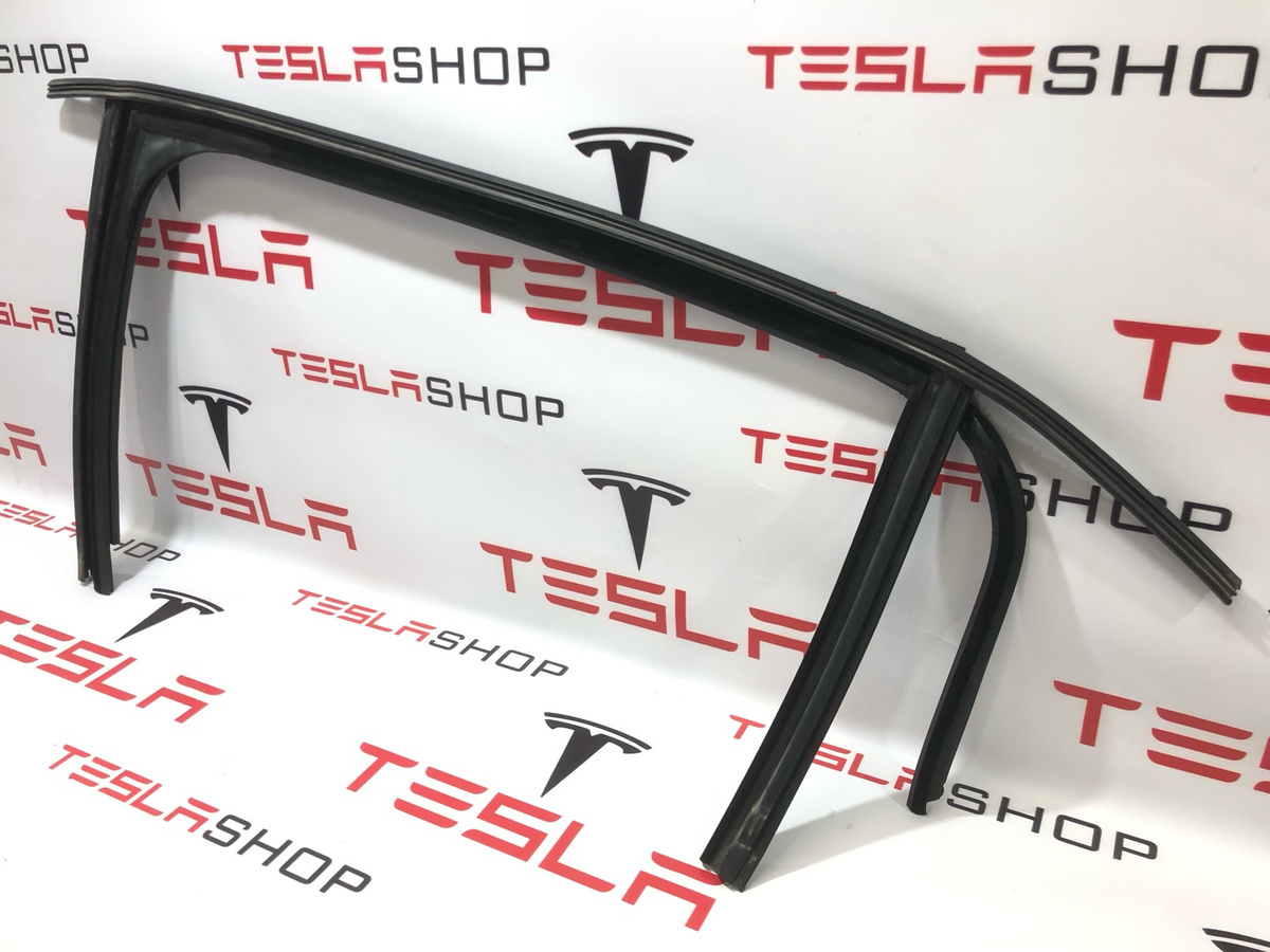 Уплотнитель двери сдвижной к Tesla Model X 2022