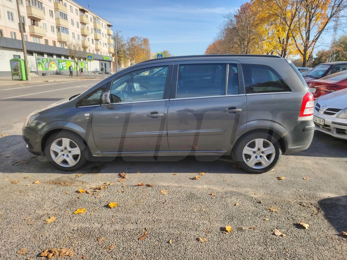 Opel Zafira B Рестайлинг, 2010