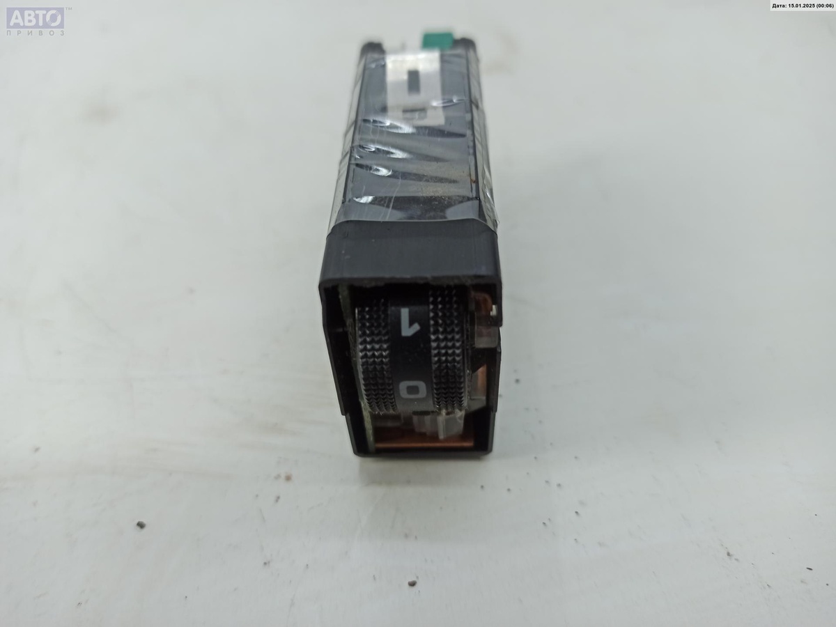 Кнопка  к Audi A4 1999