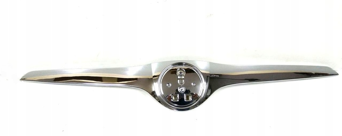 Молдинг капота к Skoda Superb 2010
