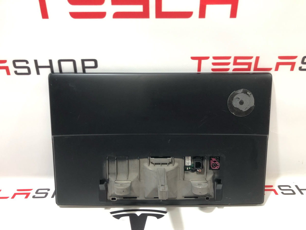 Монитор к Tesla Model X 2022