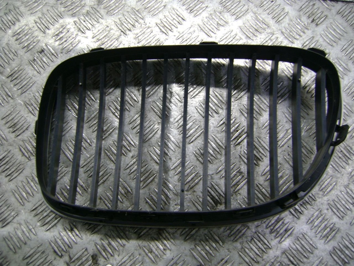 Решетка капота к BMW 7 series 2011
