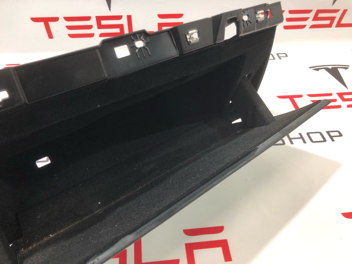 Бардачок к Tesla Model X 2022