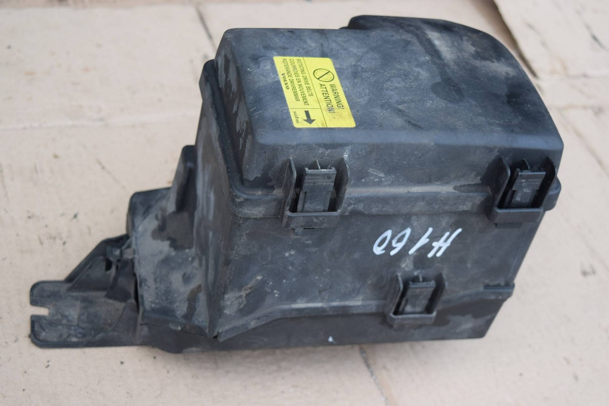 Короб предохранителей к Volvo XC90 2005