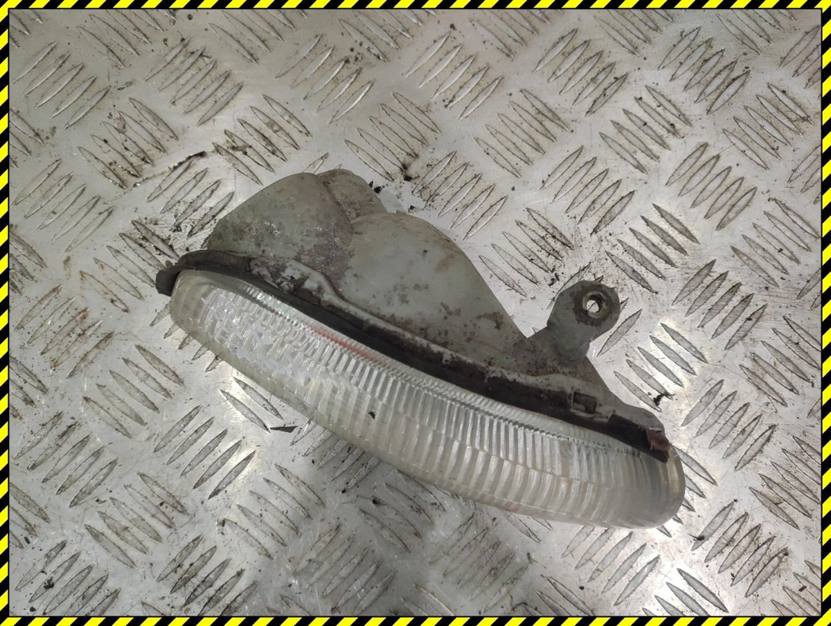 Поворотник правый к Mitsubishi Mirage 1998