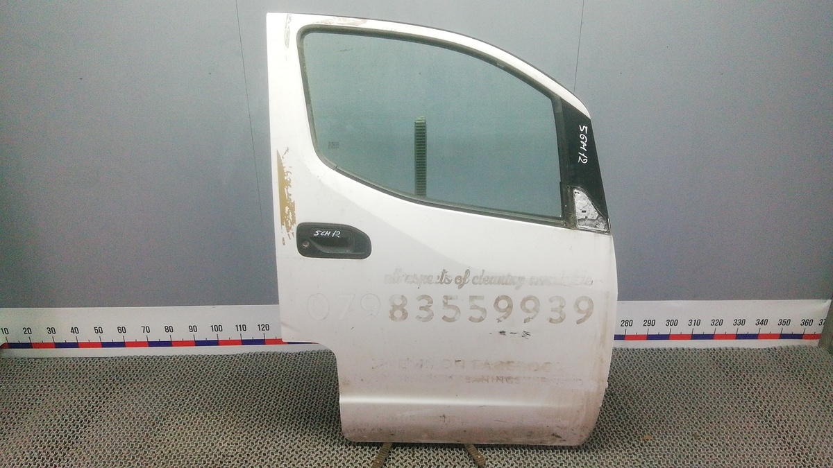 Замок двери передней правой к Nissan NV200 2012